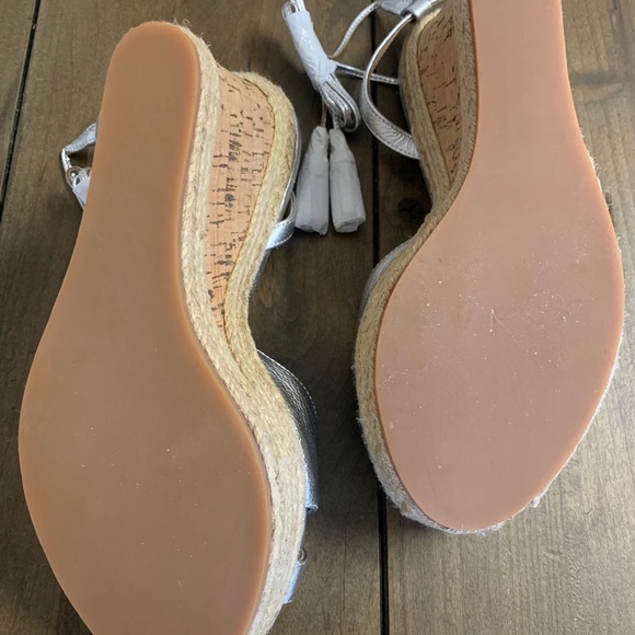 Badgley Mischka Women's Cece Espadrille Wedge - Picture 6 of 6